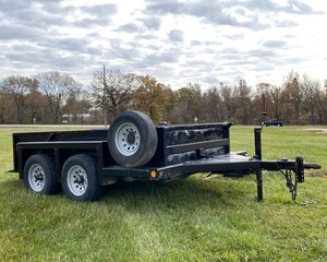 lot 10 image: 2005 Utilistar Drop Deck Trailer