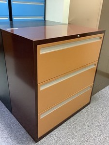 lot 192 image: 3 Drawer Lateral File