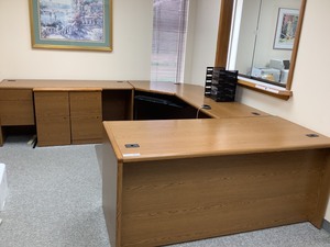 lot 151 image: Hon Office Desk