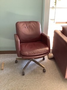 lot 176 image: 3 Piece Office Furniture