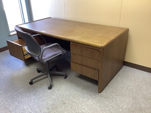 lot 180 image: Office Desk and Chair