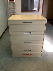 lot 182 image: 3 Drawer Lateral File