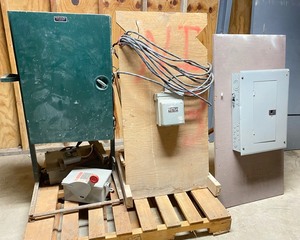 lot 29 image: Electrical Distribution Panels