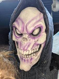 lot 2 image: 7 Hanging Grim Reaper wHUGE Head