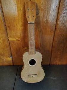 lot 28 image: Legacy Ukulele
