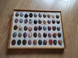 lot 34 image: Collection of Cabochon Gemstones