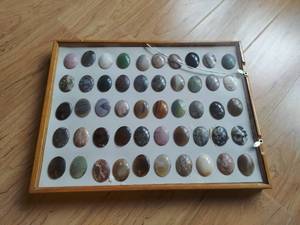 lot 37 image: Collection of Cabochon Gemstones