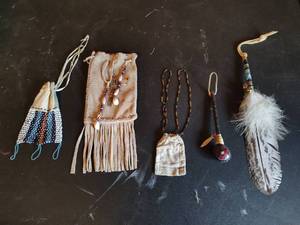 lot 40 image: Collection of Native American Items