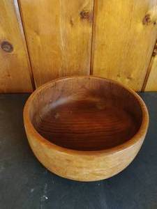 lot 51 image: Teak Serving Bowl