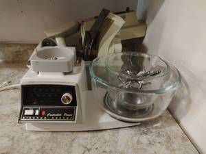 lot 53 image: Collection of Vintage Oster Kitchen Gadgets