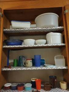lot 54 image: Contents of Kitchen Cabinets