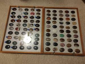 lot 87 image: Collection of Cabochon Gemstones