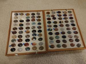 lot 90 image: Collection of Cabochon Gemstones