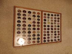 lot 92 image: Collection of Cabochon Gemstones