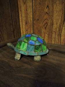 lot 95 image: Stained Glass Turtle Table Lamp