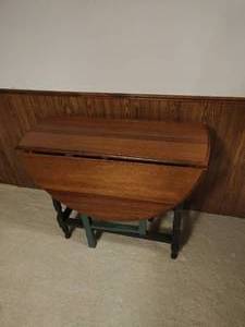 lot 203 image: Drop Leaf  Table