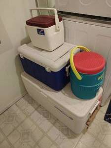 lot 221 image: Collection of Coolers