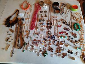 lot 248 image: Collection of Costume Jewelry