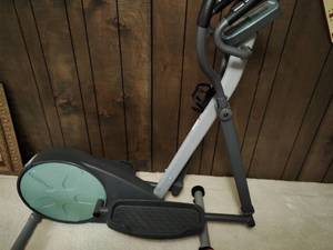 lot 274 image: Weslo Elliptical