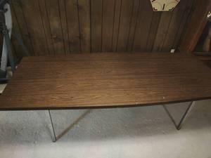 lot 276 image: Vintage Table
