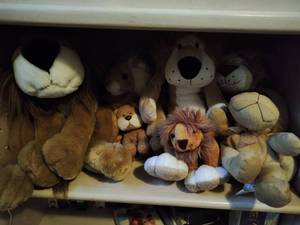 lot 299 image: Collection of Lions