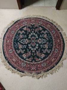 lot 317 image: Round Rug