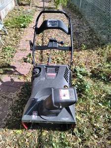 lot 334 image: Craftsman Snowblower