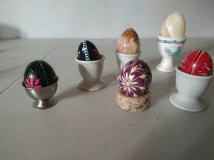 lot 153 image: Collection of goblets and eggs