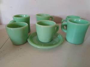 lot 177 image: Collection of Fire king Jadeite Coffee Mugs