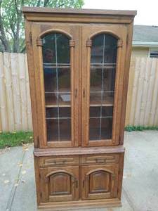 lot 100 image: Vintage Hutch Cabinet