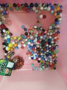 lot 111 image: Collection of Marbles