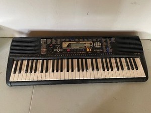 lot 235 image: Yamaha Electric Keyboard