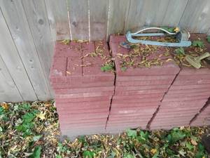 lot 401 image: Lot of patio pavers