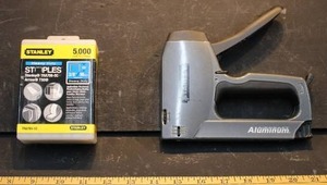 STAPLER STAPLES