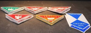 LOT OF 202 REFLECTIVE MARKERS