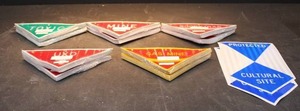 LOT OF 202 REFLECTIVE MARKERS