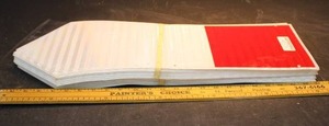 LOT OF 40 REFLECTIVE ARROW MARKERS