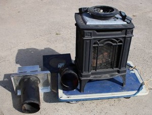 NAPOLEAN CAST IRON PROPANE FIREPLACE WITH REMOTE