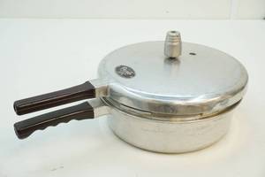 Pressure cooker