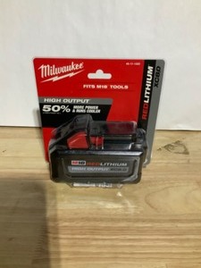 Milwaukee M18 18-Volt Lithium-Ion HIGH OUTPUT XC 8.0 Ah Battery. See Pictures
