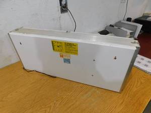 lot 1 image: Vintage - Teel Pump Lighted Clock
