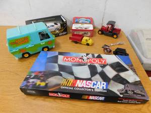 lot 10 image: Assorted Game  toy Lot