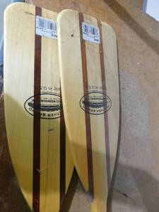 lot 26 image: (2) Featherlight Paddles 4