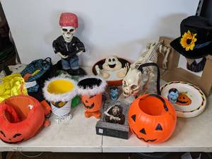 lot 369 image: Lot of Halloween Decor, Trick or Treat Candy Dishes & More