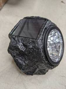 lot 135 image: Pure Garden Solar Rock Lights