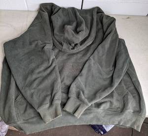 lot 142 image: Carhartt Mens BigTall Logo Grey Pullover Hoodie