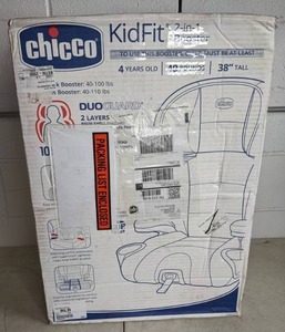 lot 89 image: Chicco KidFit 2-in-1 Belt-Positioning Booster Car Seat