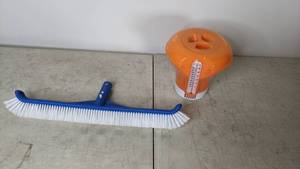 lot 403 image: Pool Supplies  Brush Head & Temperature Gauge
