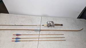 lot 409 image: Antique Shakespeare Rod & Reel, Level Wind Wondercast 1794 & Sears Bow & Arrows