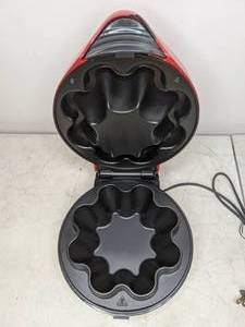 lot 59 image: Taco Tuesday Baked Tortilla Bowl Maker